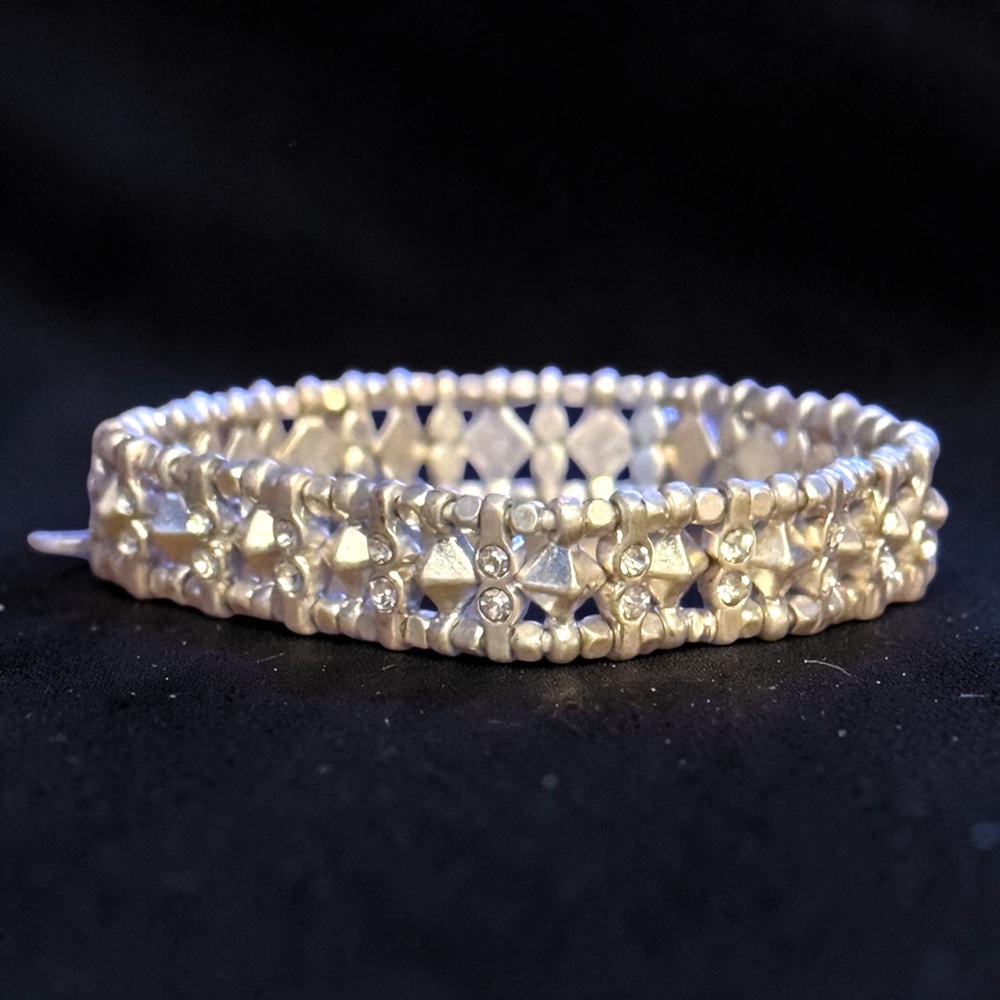 Stella & Dot silver tone Arrison stretch bracelet